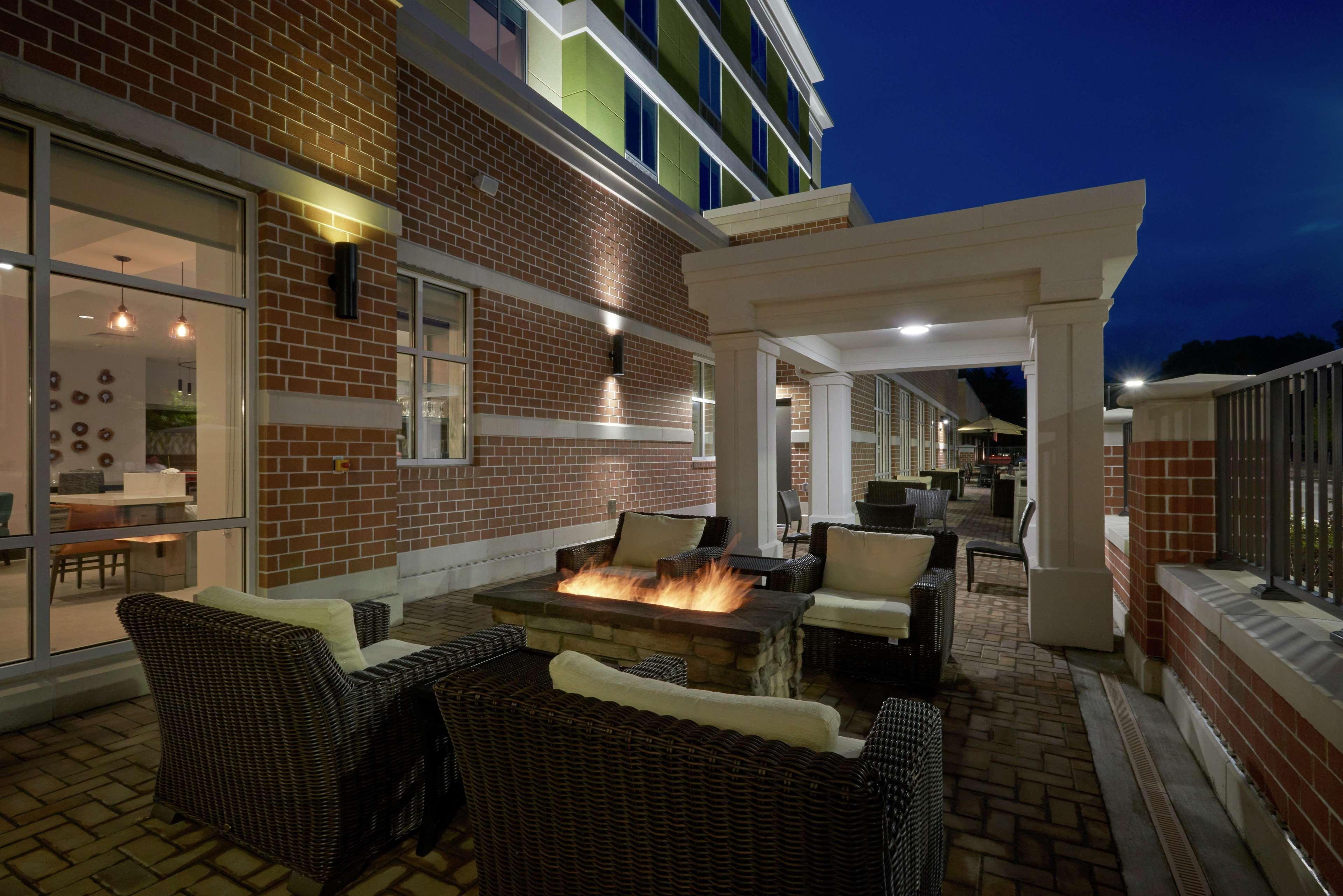 Hilton Garden Inn Corning Downtown Eksteriør billede