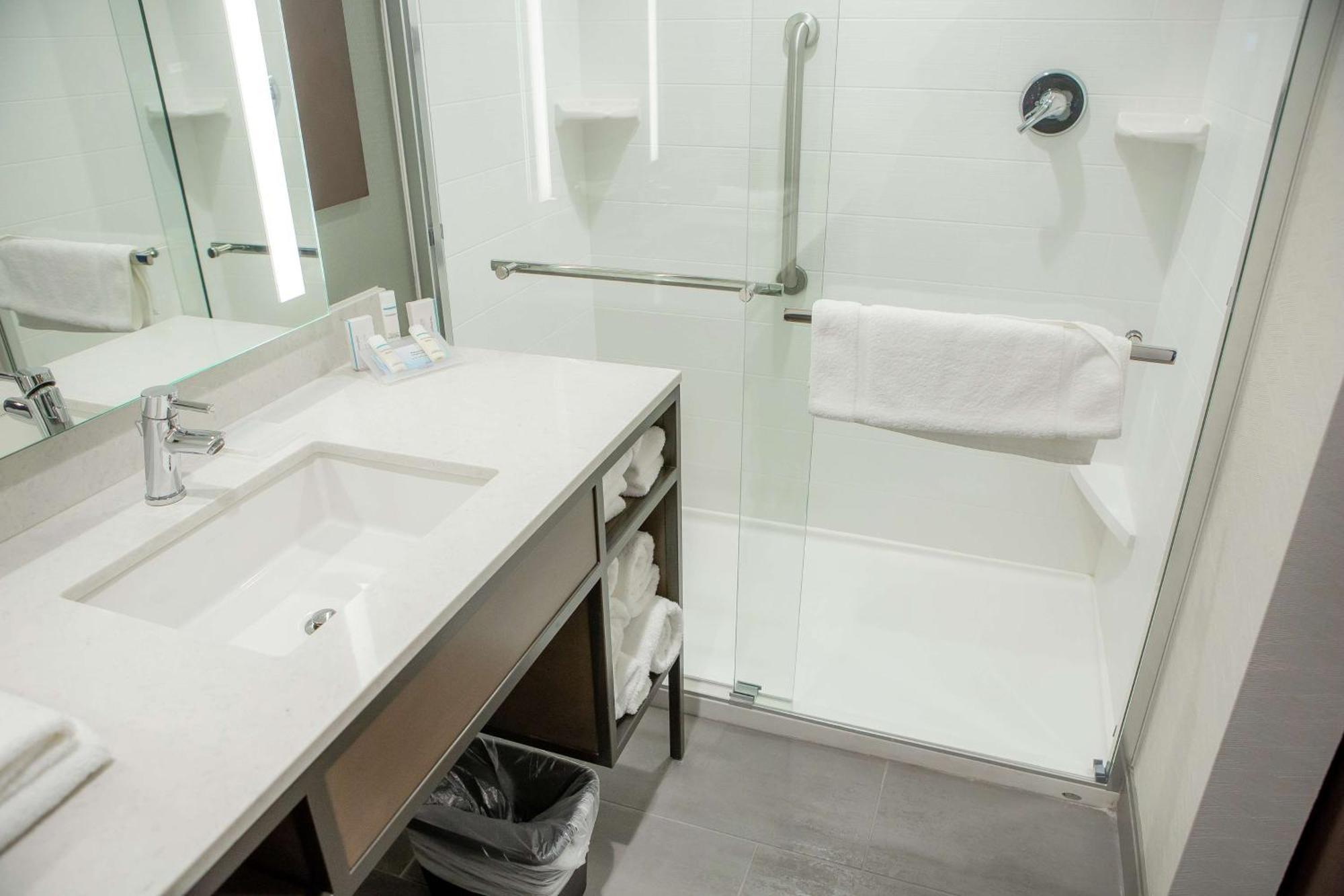 Hilton Garden Inn Corning Downtown Eksteriør billede