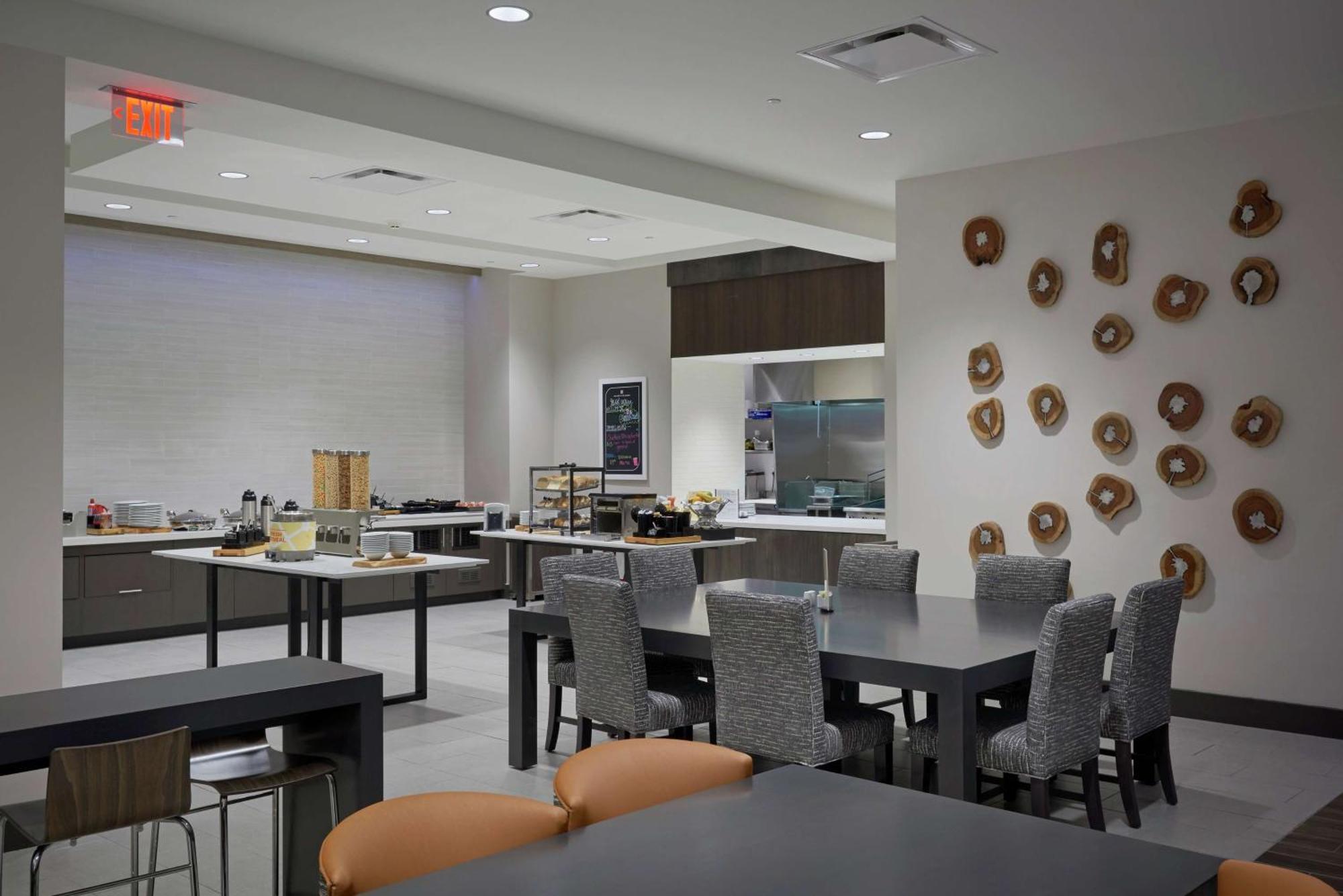 Hilton Garden Inn Corning Downtown Eksteriør billede
